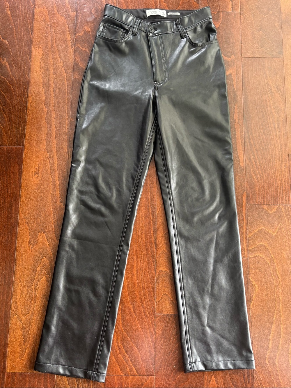 Abercrombie & Fitch The 90s Straight Ultra High Rise Vegan Leather Pants, Size 2